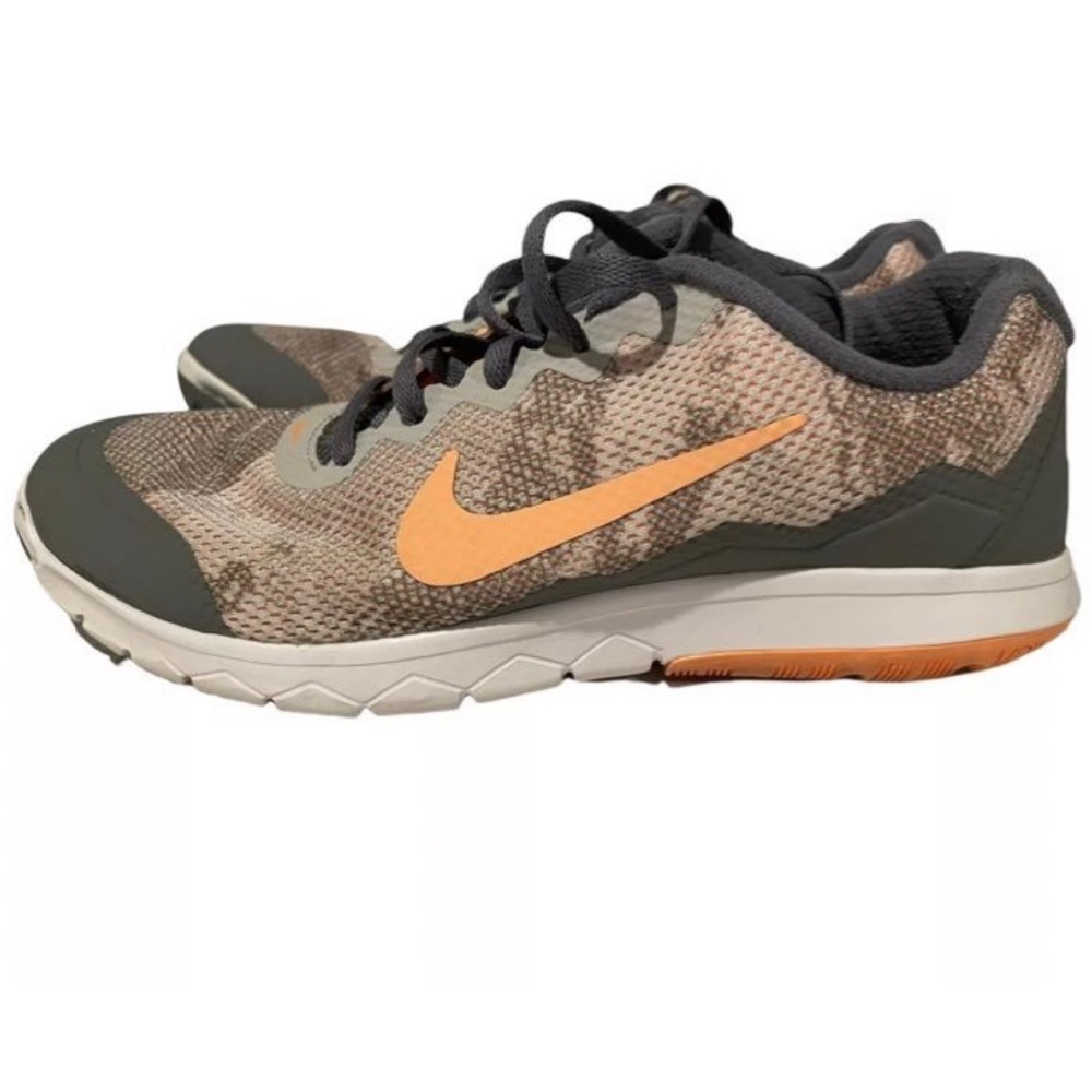Size 8.5 - Nike Flex Experience RN 4 CORAL & GREY